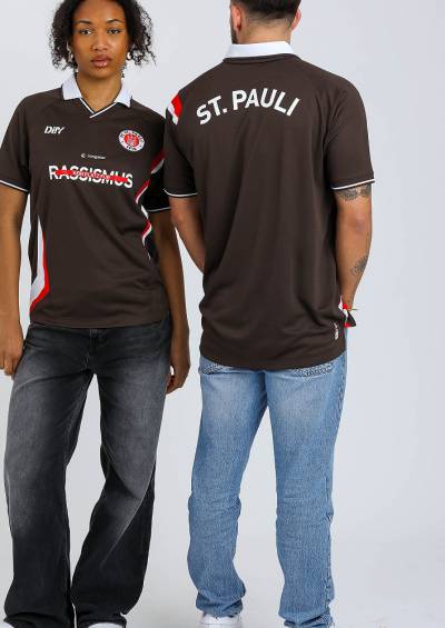 st_pauli_2024_diy_anti_racism_shirt_a.jpeg