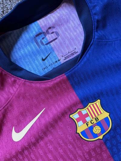 barcelona_2024_25_home_shirt_leaked_d.jpeg