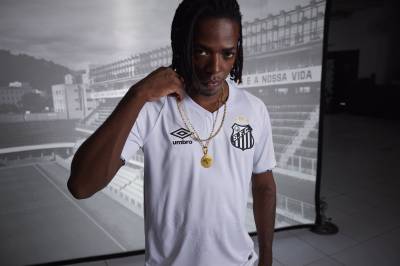 santos_2024_umbro_home_kit_1.jpeg