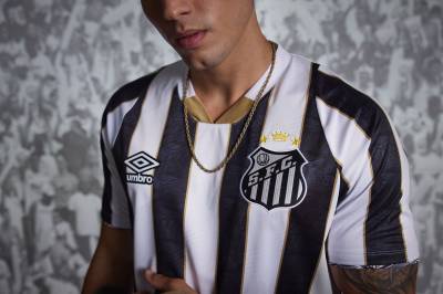 santos_2024_umbro_away_kit_b.jpeg