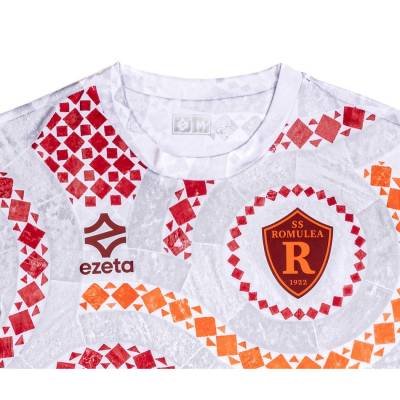 romulea_2024_25_ezeta_away_shirt_2.jpg