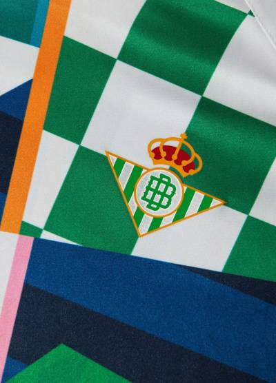 real_betis_2024_hummel_fiestas_de_primavera_pre_match_shirt_d.jpg