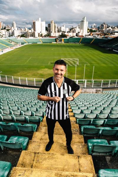 figueirense_2024_volt_home_kit_d.jpeg