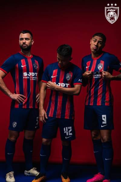 johor_darul_ta_zim_2024_25_nike_home_kit_a.jpeg
