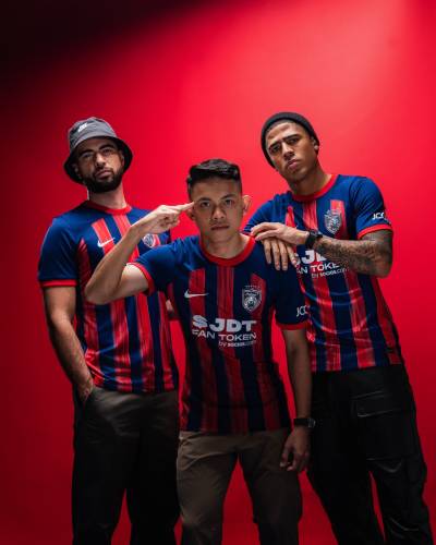 johor_darul_ta_zim_2024_25_nike_home_kit_c.jpeg