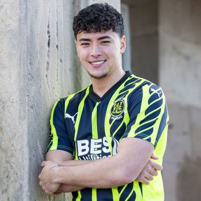 fleetwood_town_2024_25_puma_third_kit_b.jpeg