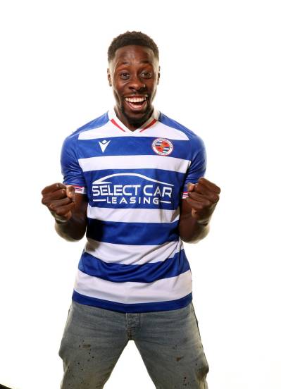reading_2024_25_macron_home_kit_c.jpeg