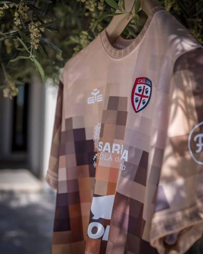 cagliari_2024_sa_die_de_sa_sardigna_shirt_d.jpeg