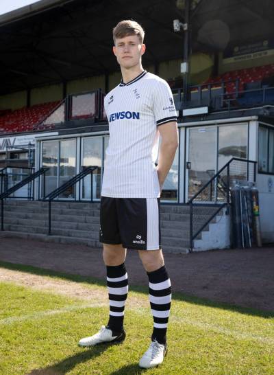 ayr_united_2024_25_oneills_home_kit_c.jpeg