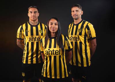 penarol_2024_puma_home_kit.jpg