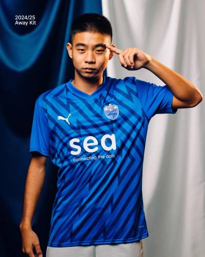 lion_city_sailors_2024_puma_away_kit_a.jpeg