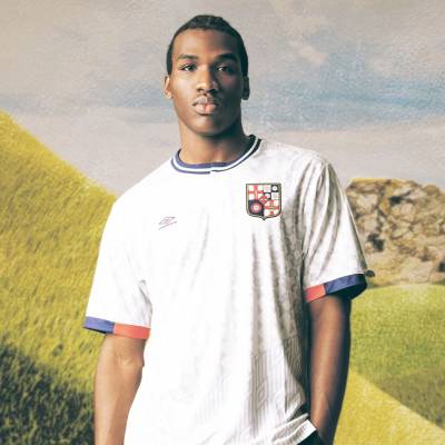England_2024_umbro_iconic_graphic_jersey_b.jpg