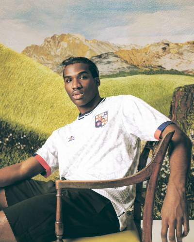 England_2024_umbro_iconic_graphic_jersey_d.jpeg