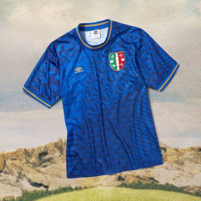 Italy_2024_umbro_iconic_graphic_jersey_a.jpeg