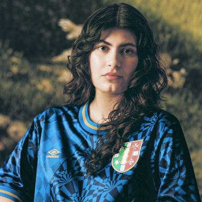 Italy_2024_umbro_iconic_graphic_jersey_b.jpg