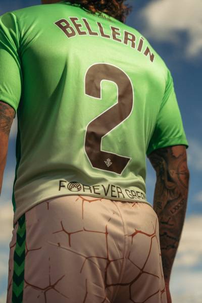 real_betis_23_24_hummel_forever_green_kit_d.jpeg