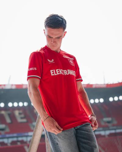 fc_twente_24_25_castore_home_kit_f.jpeg