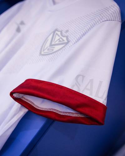 velez_sarsfield_2024_special_diadora_edition_shirt_e.jpeg