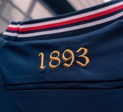 dundee_fc_24_25_macron_warm_up_shirt_c.jpg