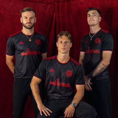 richmond_kickers_2024_adidas_third_kit_01.jpg