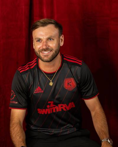 richmond_kickers_2024_adidas_third_kit_02.jpg