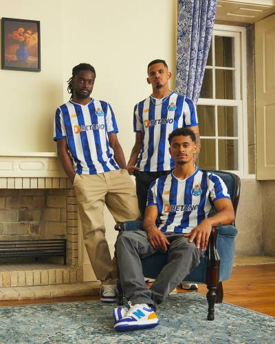 fc_porto_24_25_new_balance_home_kit_a.jpeg
