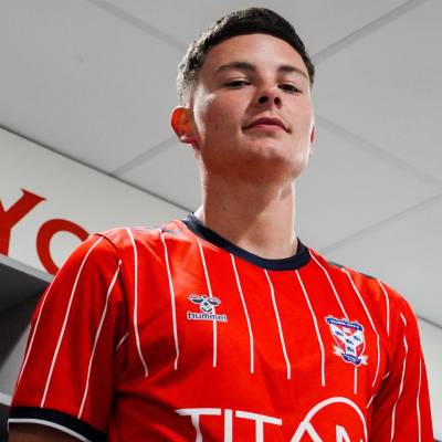 york_city_24_25_hummel_home_kit_a.jpeg