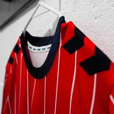 york_city_24_25_hummel_home_kit_g.jpeg
