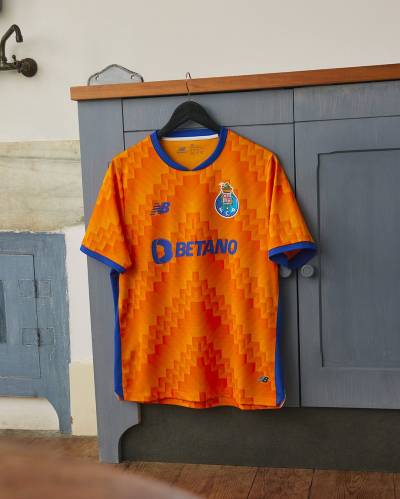 fc_porto_24_25_new_balance_away_kit_d.jpeg