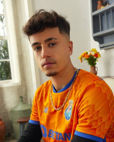 fc_porto_24_25_new_balance_away_kit_f.jpeg