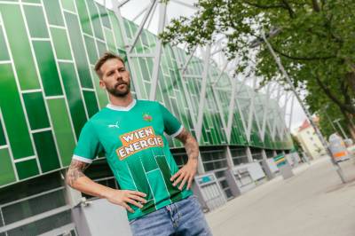 sk_rapid_24_25_puma_home_kit_d.jpeg