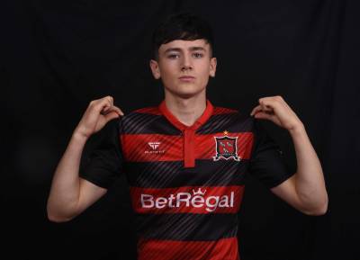 dundalk_2023_away_kit_a.jpeg