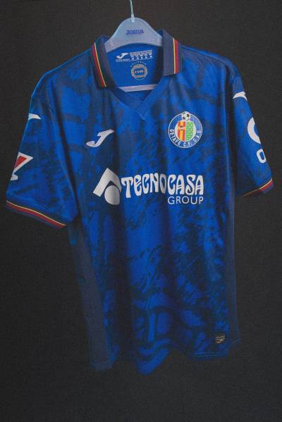 getafe_24_25_joma_home_away_and_third_kits_2.jpg