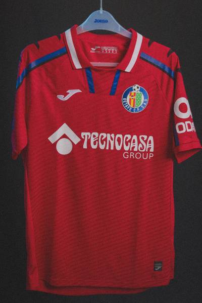 getafe_24_25_joma_home_away_and_third_kits_3.jpg