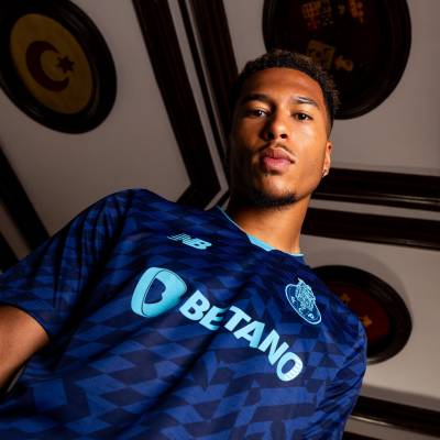 fc_porto_24_25_new_balance_third_kit_a.jpeg