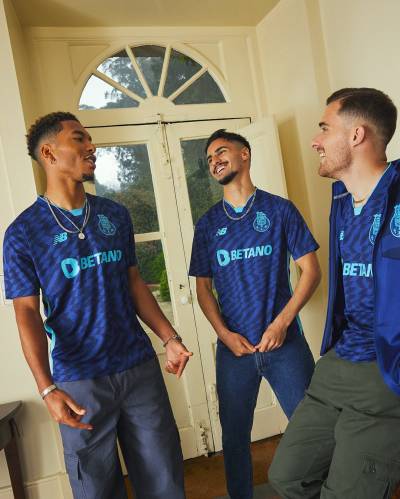 fc_porto_24_25_new_balance_third_kit_d.jpeg