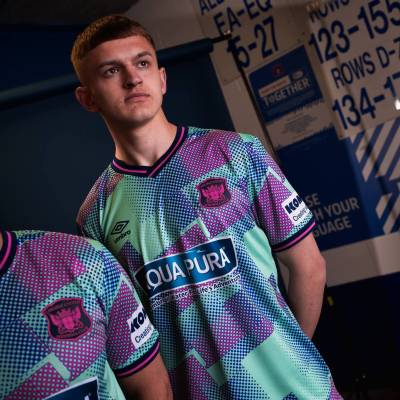 carlisle_united_24_25_umbro_away_kit_b.jpg
