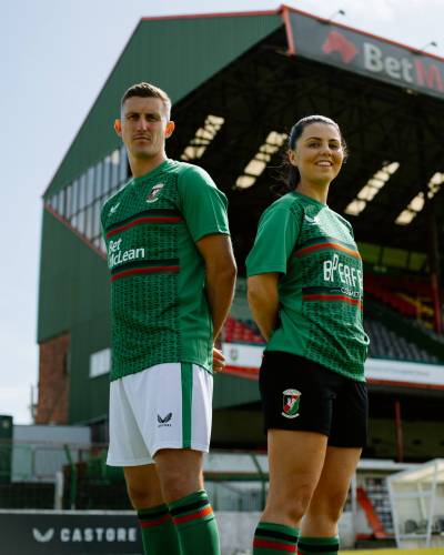 glentoran_24_25_castore_home_kit_a.jpg