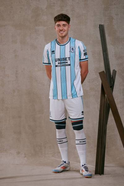 middlesbrough_24_25_errea_away_kit_f.jpg