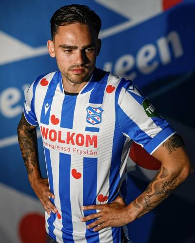 heerenveen_24_25_macron_home_kit_a.jpg