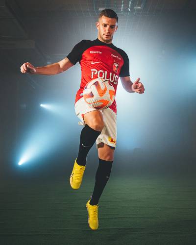 urawa_red_diamonds_2023_home_kit_f.jpeg