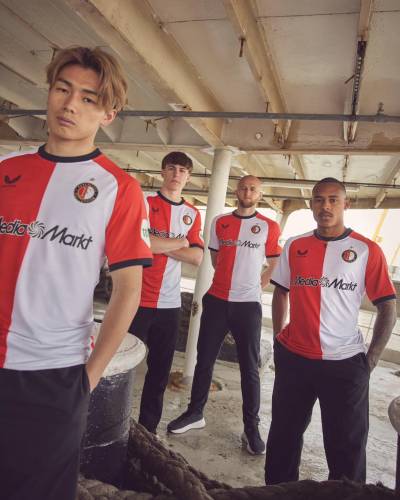 feyenoord_24_25_castore_home_kit_c.jpg