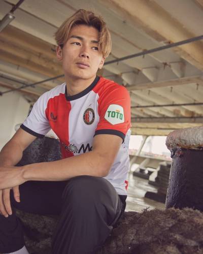 feyenoord_24_25_castore_home_kit_e.jpg