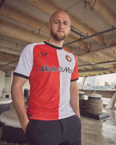 feyenoord_24_25_castore_home_kit_f.jpg