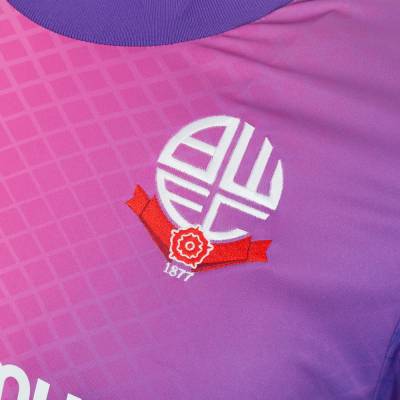 bolton_wanderers_24_25_macron_third_kit_e.jpg