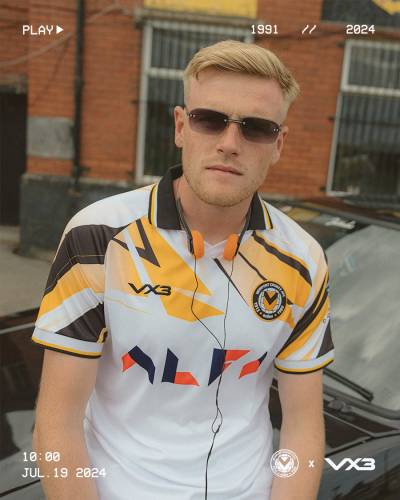 newport_county_24_25_vx3_away_kit_b.jpg