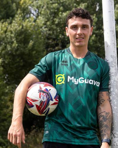 millwall_24_25_errea_away_kit_c.jpg