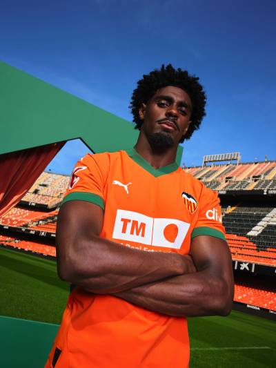 valencia_24_25_puma_third_kit_b.jpg