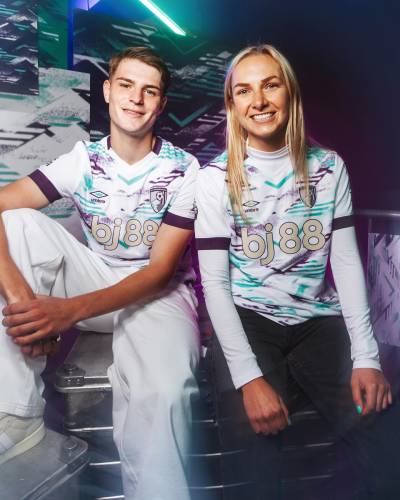 bournemouth_24_25_umbro_away_kit_c.jpg