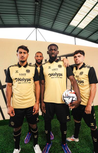 saint_etienne_24_25_hummel_third_kit_b1.jpg